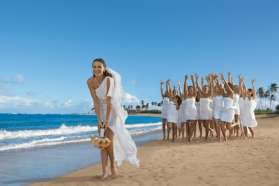 throwing the bouquet